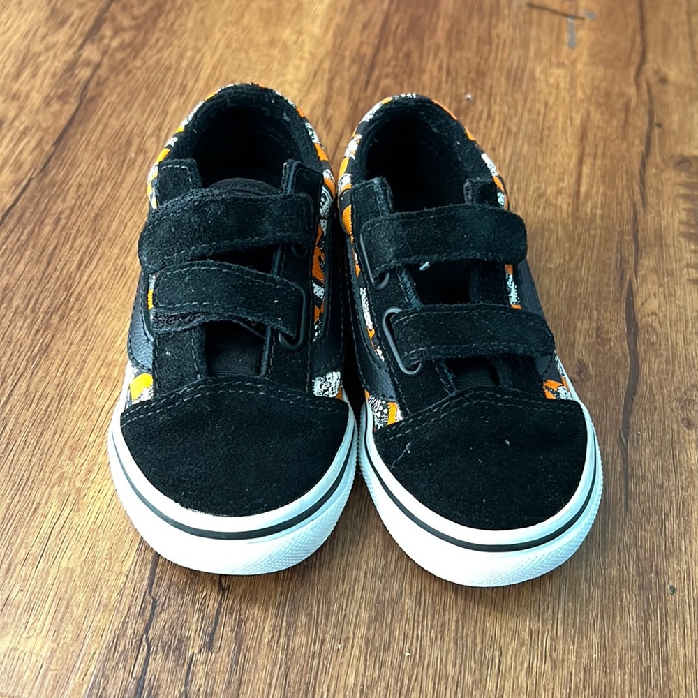 Vans Velcro shoes size 7.5 (toddler boy)